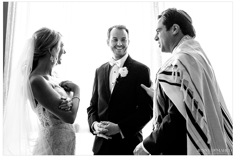 The rabbi gives advice to the bride and groom during the ketubah.