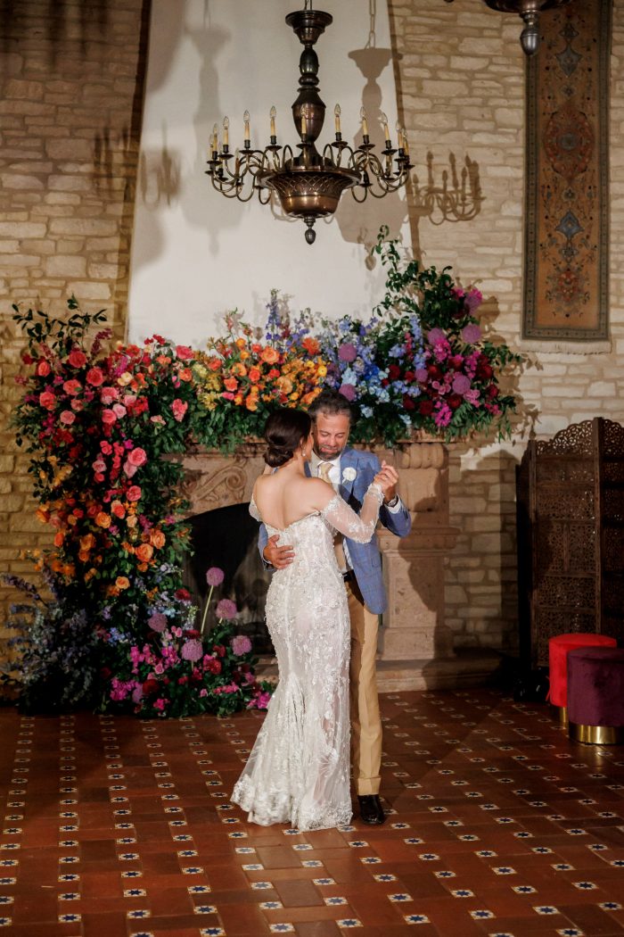 Colorful transitional mantle floral in rainbow colors